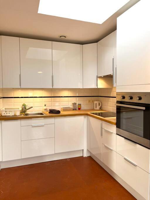 Appartement A Pied Du Centre Avec Place De Parking Arles Extérieur photo