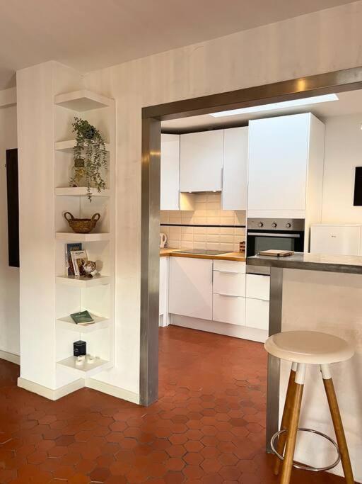 Appartement A Pied Du Centre Avec Place De Parking Arles Extérieur photo